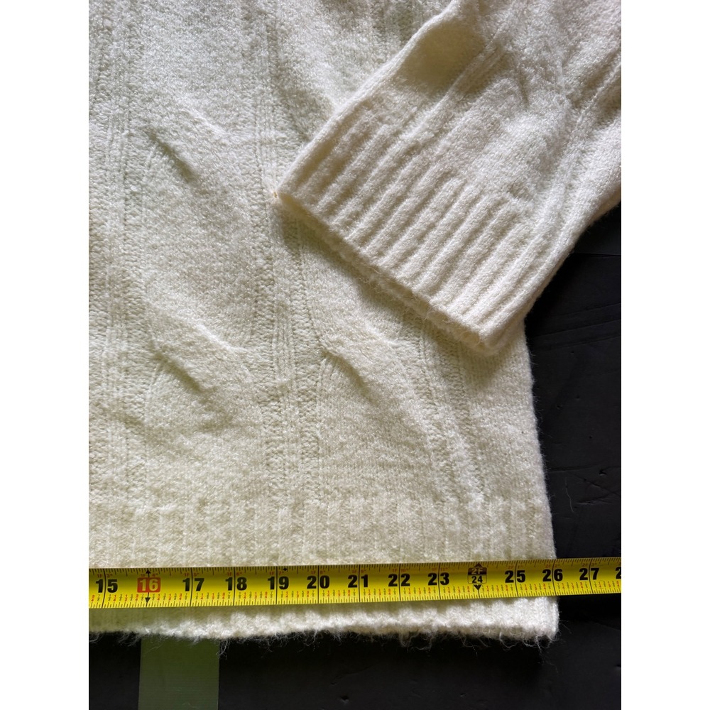 American‎ Eagle Oversized Cable Knit Sweater Cream Crew Neck Neutral Eyelash NWT - Picture 6 of 7
